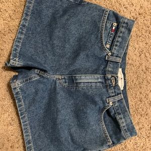 Tommy Hilfiger Vintage shorts (size small)